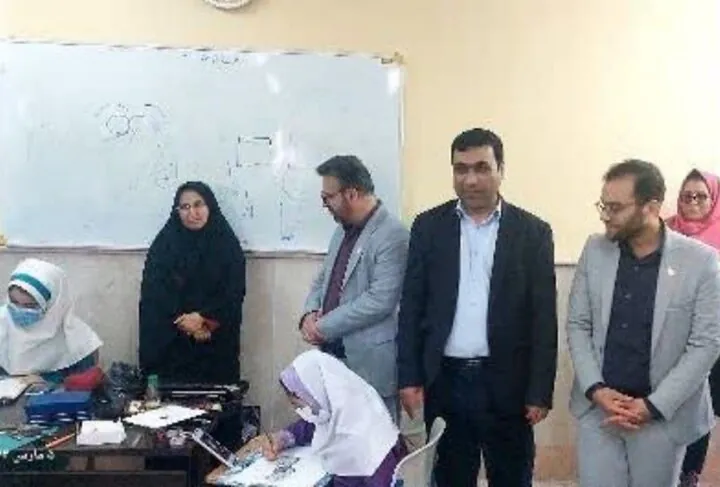  بسته‌های کمک‌آموزشی به دانش‌آموزان نیازمند بوشهری اهدا شد